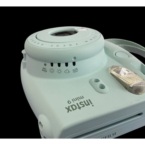 Fujifilm Instax Mini 9 Instant Film Camera Light Blue - Picture 10 of 14